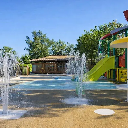 Mobil-home 6 Pers Climatise Avec Piscines Campsite