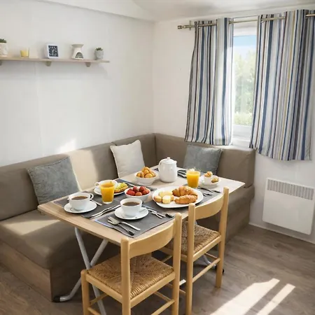 Mobil-home 6 Pers Climatise Avec Piscines مكان تخييم