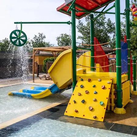 Mobil-home 6 Pers Climatise Avec Piscines Camping *